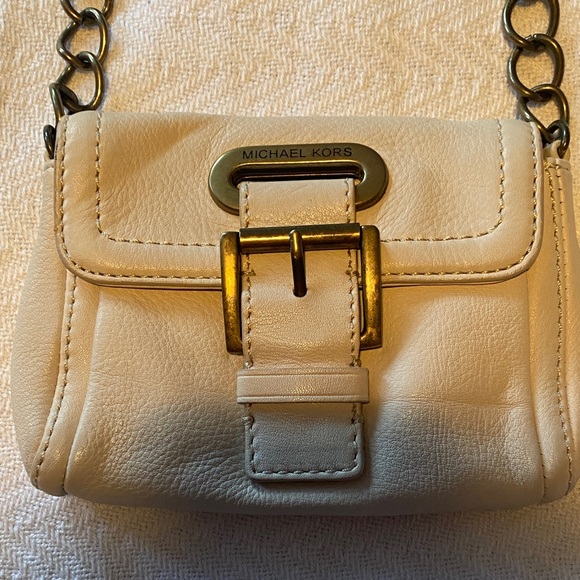 Michael Kors Cream Mini Bag with Chain Strap - Picture 3 of 9